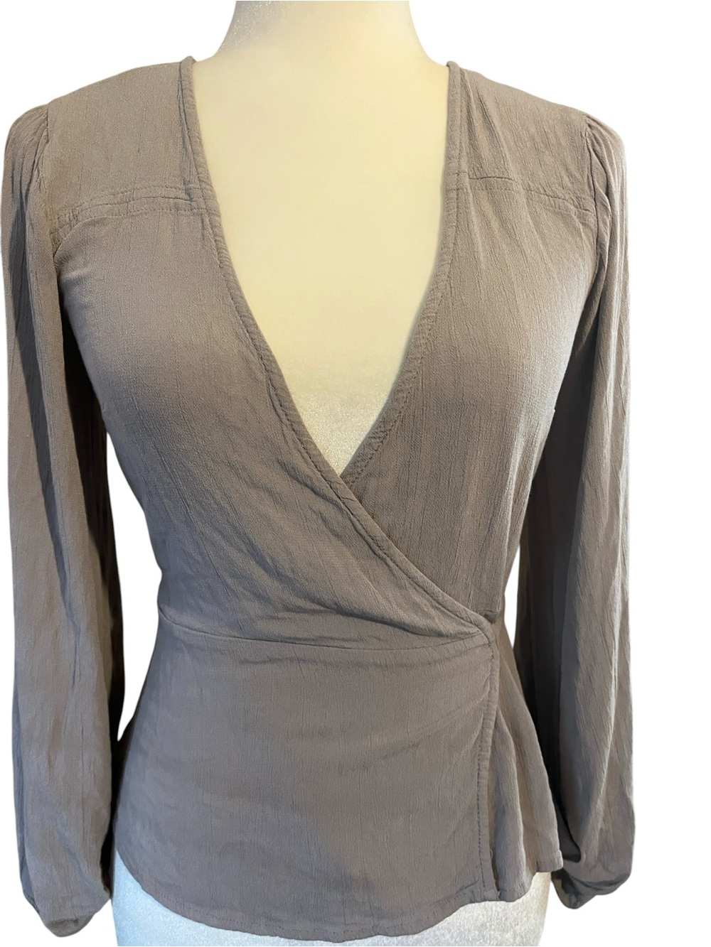 O'Neill Women's Taupe Wrap Blouse Size Small
